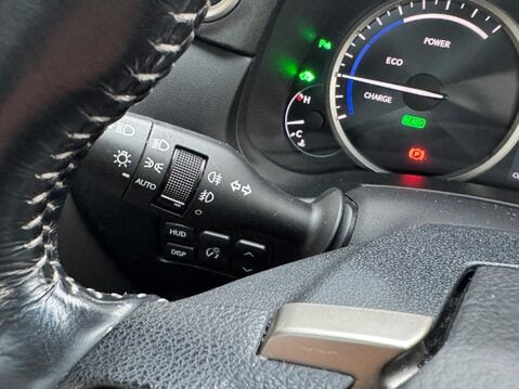 Lexus NX 2.5 300h Premier E-CVT 4WD Euro 6 (s/s) 5dr 38