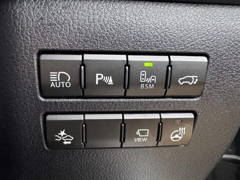 Lexus NX 2.5 300h Premier E-CVT 4WD Euro 6 (s/s) 5dr 41