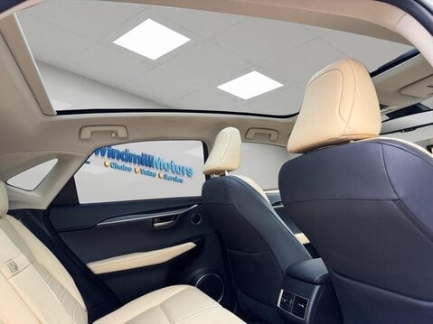 Lexus NX 2.5 300h Premier E-CVT 4WD Euro 6 (s/s) 5dr 3