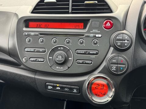 Honda Jazz 1.4 i-VTEC EX Euro 5 5dr 8