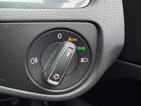 Volkswagen Golf 1.5 TSI EVO SE Nav DSG Euro 6 (s/s) 5dr 31