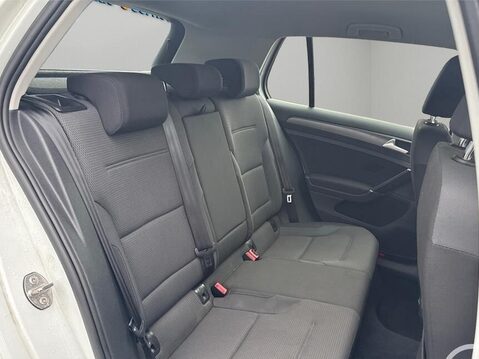 Volkswagen Golf 1.5 TSI EVO SE Nav DSG Euro 6 (s/s) 5dr 33