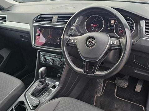 Volkswagen Tiguan 2.0 TDI SE Navigation DSG 4Motion Euro 6 (s/s) 5dr 2