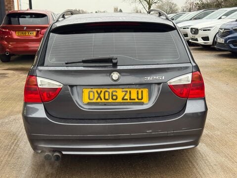 BMW 3 Series 3.0 325i SE Touring Auto Euro 4 5dr 6