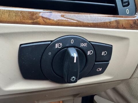 BMW 3 Series 3.0 325i SE Touring Auto Euro 4 5dr 17