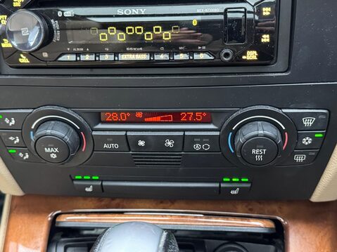 BMW 3 Series 3.0 325i SE Touring Auto Euro 4 5dr 10