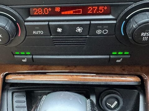 BMW 3 Series 3.0 325i SE Touring Auto Euro 4 5dr 11