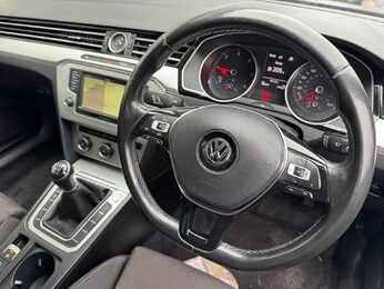 Volkswagen Passat 2.0 TDI BlueMotion Tech SE Business Euro 6 (s/s) 5dr