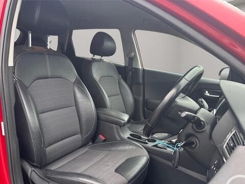Kia Niro 1.6h GDi 2 DCT Euro 6 (s/s) 5dr 9