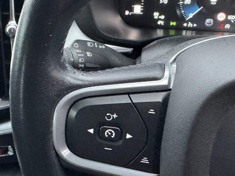 Volvo XC60 2.0 T5 Momentum Auto AWD Euro 6 (s/s) 5dr 11