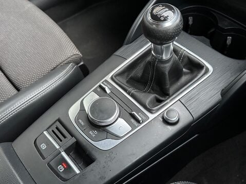 Audi A3 1.5 TFSI CoD 35 S line Sportback Euro 6 (s/s) 5dr 23