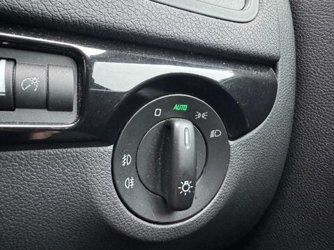 Skoda Yeti 2.0 TDI Laurin & Klement Outdoor DSG 4WD Euro 5 5dr 32