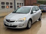 Vauxhall Astra 1.6 16v ES Euro 5 5dr 4