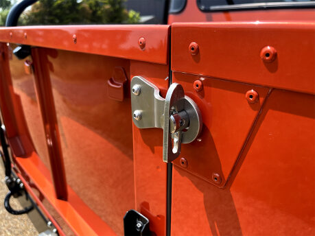 Land Rover Defender 90 Custom Build 34