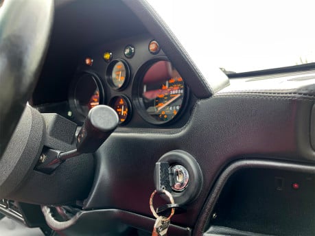 Ferrari 328 GTS 47