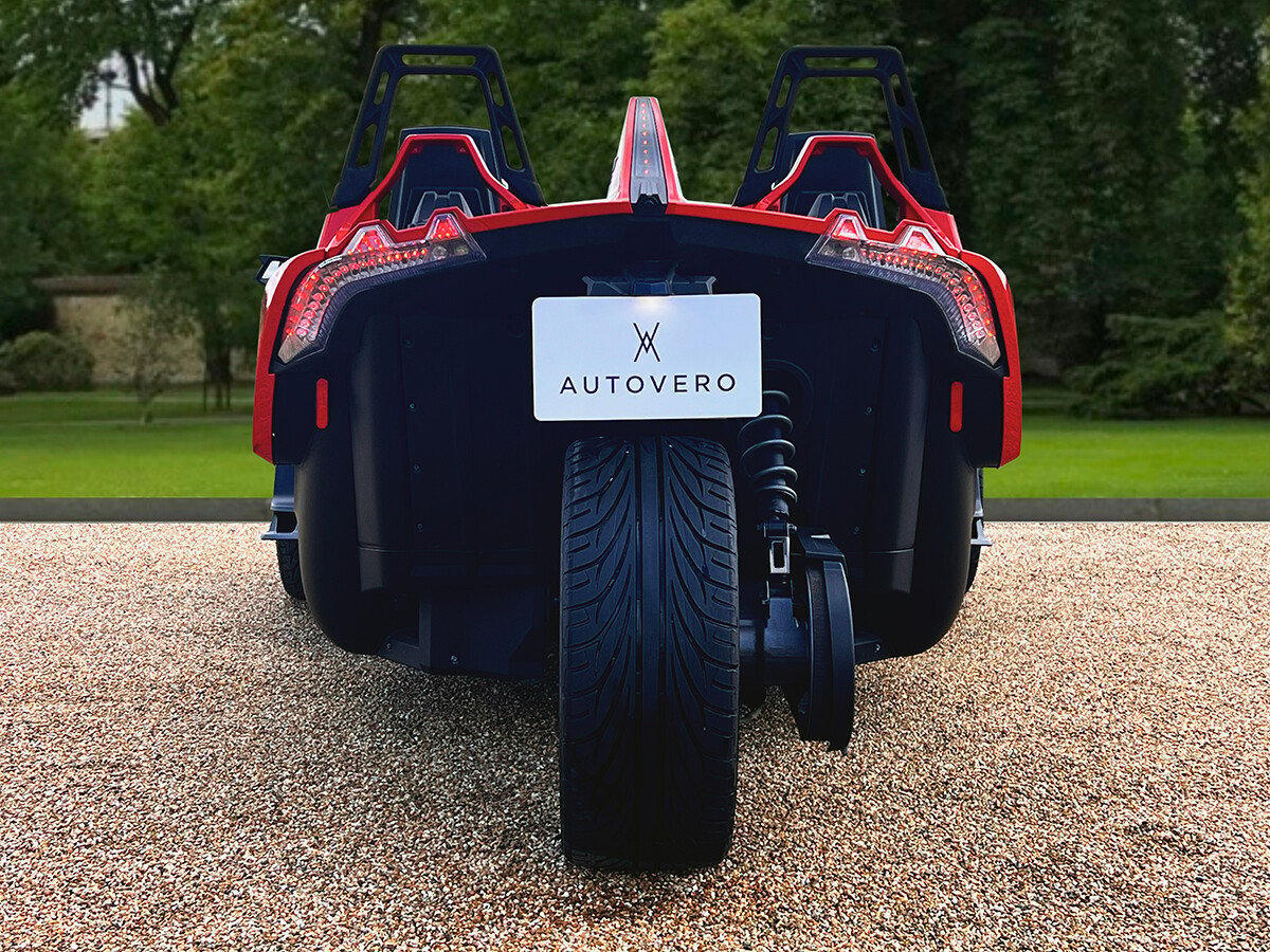 Polaris slingshot auto on sale trader uk