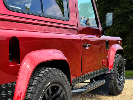 Land Rover Defender 90 COUNTY HARD TOP 27