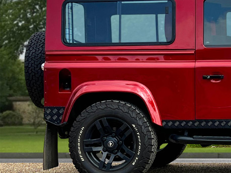 Land Rover Defender 90 COUNTY HARD TOP 12