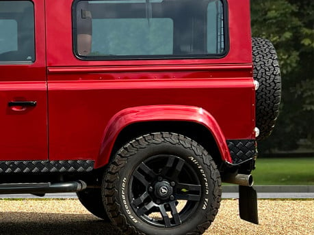 Land Rover Defender 90 COUNTY HARD TOP 11