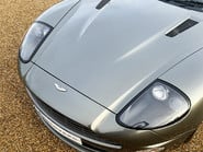 Aston Martin Vanquish V12 S 30