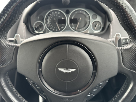 Aston Martin DBS V12 VOLANTE CARBON BLACK EDITION 60
