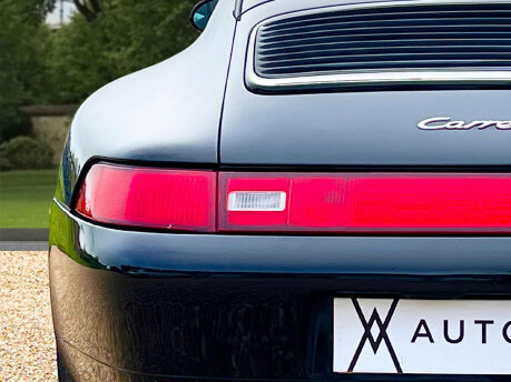 Porsche 911 CARRERA 4 23