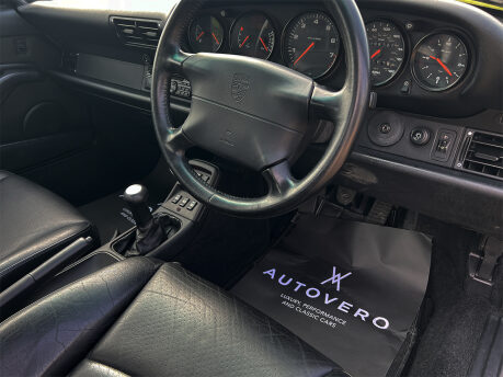 Porsche 911 CARRERA 4 48