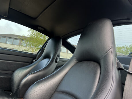 Porsche 911 CARRERA 4 45