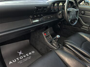 Porsche 911 CARRERA 4 47