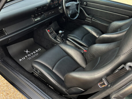 Porsche 911 CARRERA 4 42