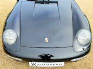 Porsche 911 CARRERA 4 29