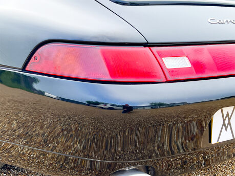 Porsche 911 CARRERA 4 22