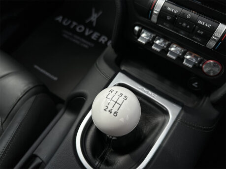 Ford Mustang BULLITT 60