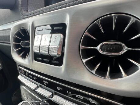 Mercedes-Benz G Series G 400 D 4MATIC AMG LINE PREMIUM PLUS 66