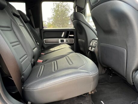 Mercedes-Benz G Series G 400 D 4MATIC AMG LINE PREMIUM PLUS 82