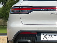 Porsche Macan S PDK 19