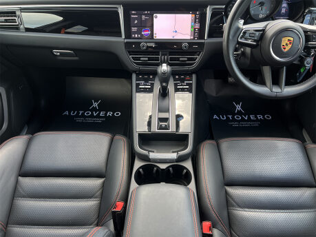 Porsche Macan S PDK 48