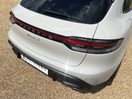 Porsche Macan S PDK 22