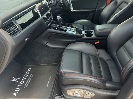 Porsche Macan S PDK 44