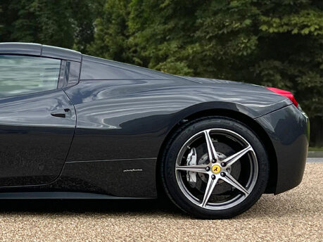 Ferrari 458 SPIDER DCT 10