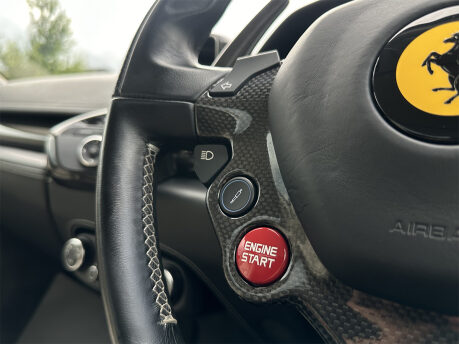 Ferrari 458 SPIDER DCT 64