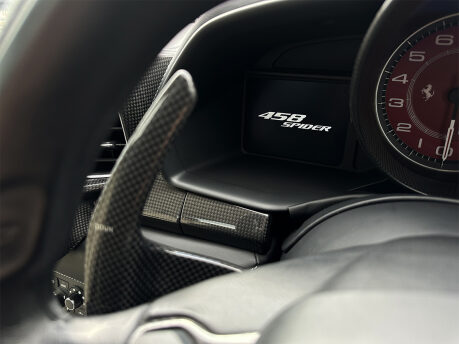 Ferrari 458 SPIDER DCT 68