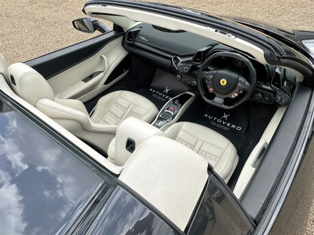 Ferrari 458 SPIDER DCT 54