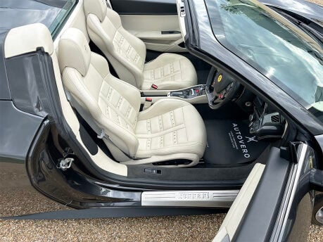 Ferrari 458 SPIDER DCT 52