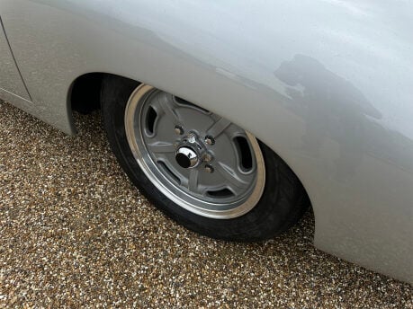 Martin and Walker Speedster 2.0L 38