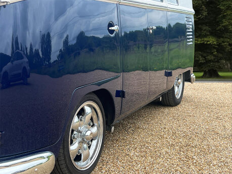 Volkswagen Campervan Split-Screen 20