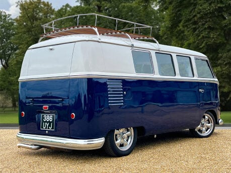 Volkswagen Campervan Split-Screen 5