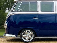 Volkswagen Campervan Split-Screen 10