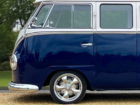 Volkswagen Campervan Split-Screen 10