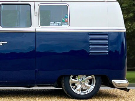 Volkswagen Campervan Split-Screen 11